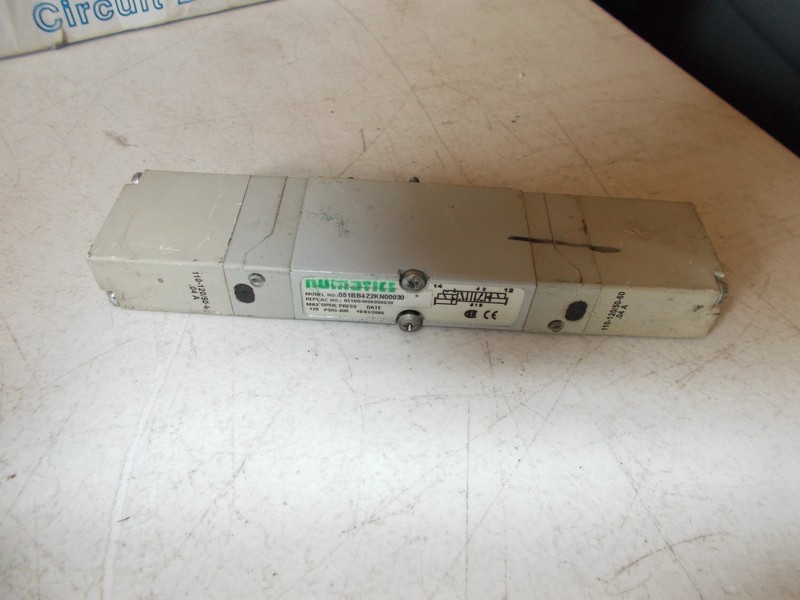 Pneumatics 051BB4Z2KN00030 Pneumatic Valve *FREE SHIPPING*