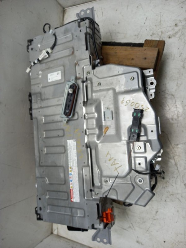 23 24 TOYOTA SEQUOIA HYBRID BATTERY