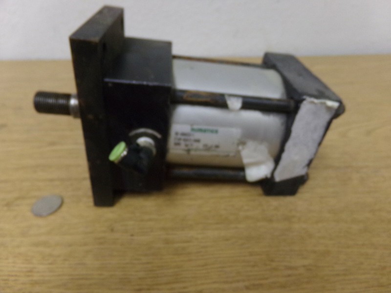 Numatics RE-490433-1 F1AP-02A1C-AAA0 Bore 3-1/4 STK 2.000