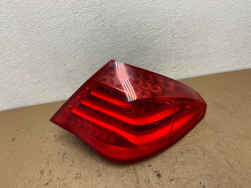 2009 to 2012 Bmw 7-Series F01 F02 750i Right Passenger Tail Light OEM AC7303 LK