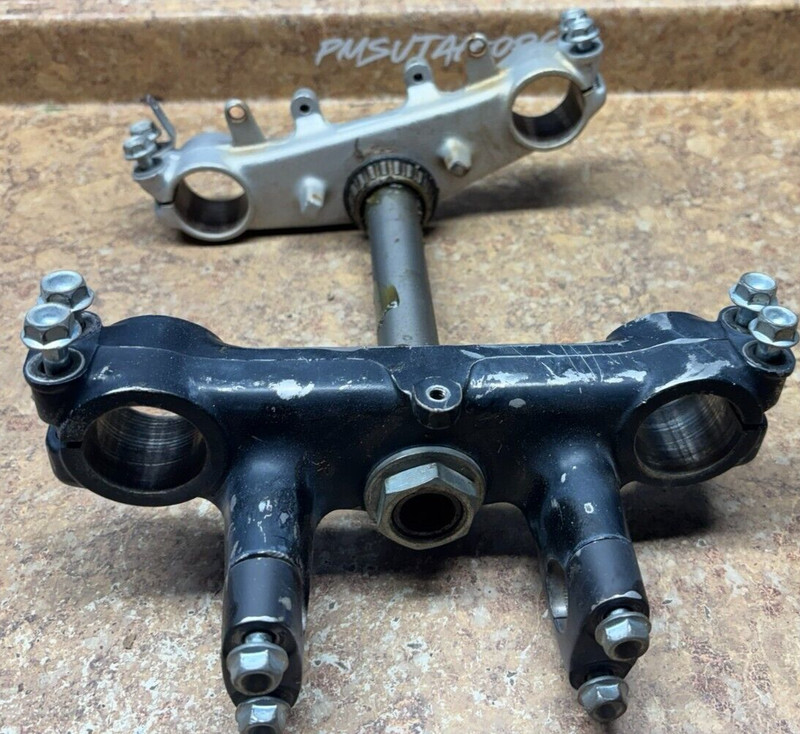 1990 Honda XR200 R Dirt Bike Triple Tree Front Handle Bar 90 XR 200 XR200R Z11