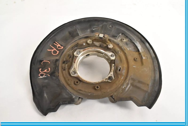 08-17 Mercedes W204 C250 C350 E400 Rear Right Side Spindle Knuckle Hub OEM