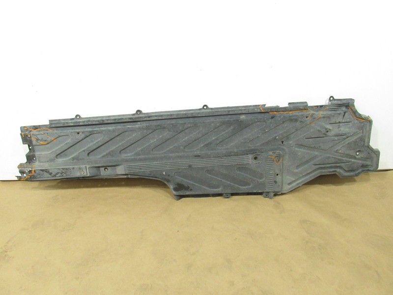 16-21 Mercedes GLC300 X253 2019 Left Underbody Floor Splash Shield Guard ; :A