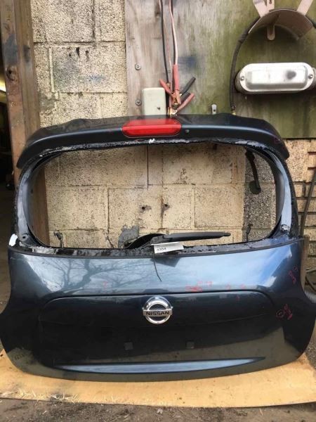 2014 Nissan Juke Trunk Lid With Camera With Spoiler No Glass Dings And Dents