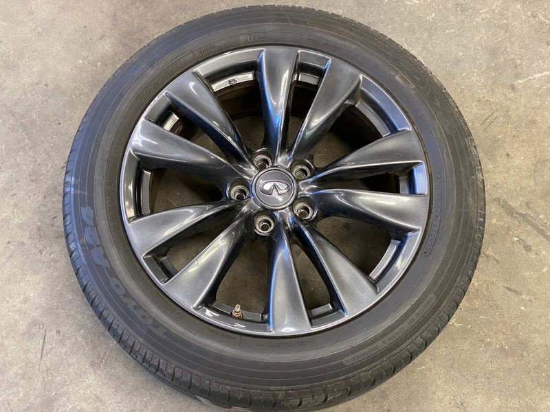2011-2013 INFINITI M37 WHEEL RIM WITH TIRE 18X8J OEM LOT698