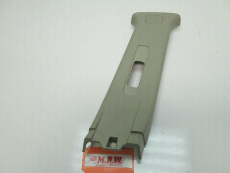 B PILLAR POST UPPER CENTER SEAT BELT TRIM CAP ROOF RIGHT for 03-06 INFINITI G35