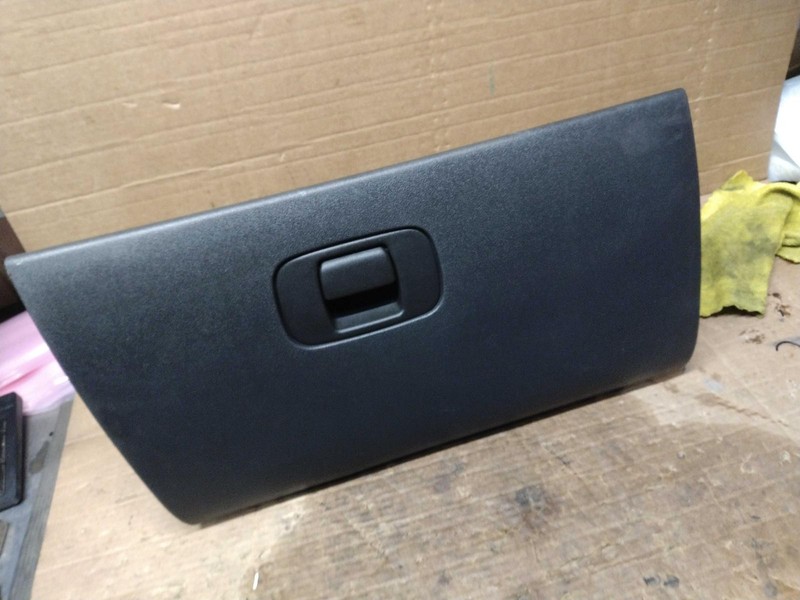 2009 Pontiac G6 Glove Box Silver OEM Used LITE SCRATCHES 191k Miles