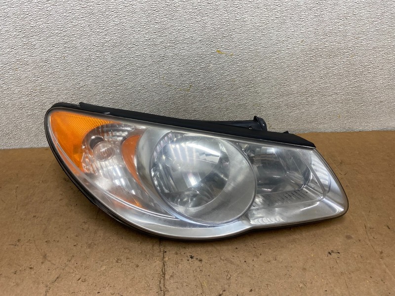 2007 2008 2009 2010 Hyundai Elantra Right Passenger Side Headlight OEM X7552 PS