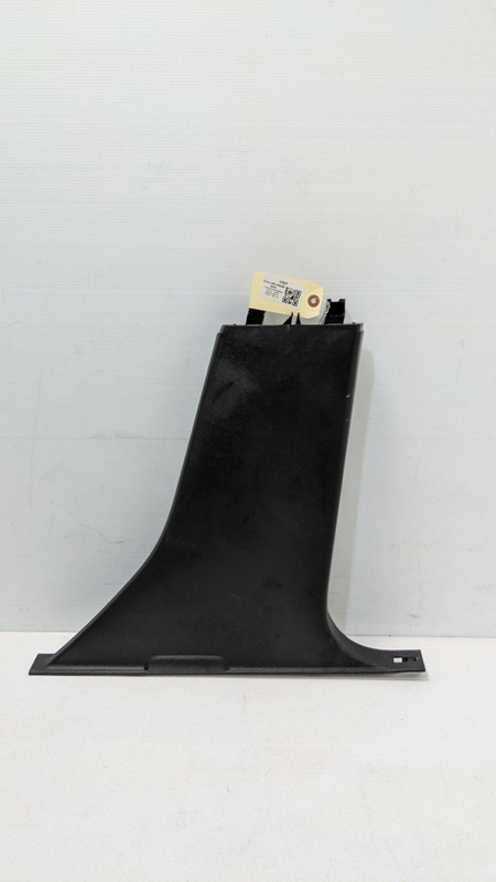 Right Center Lower B Pillar Panel Trim 31307481 2016 Volvo V60 2015-2017 2018