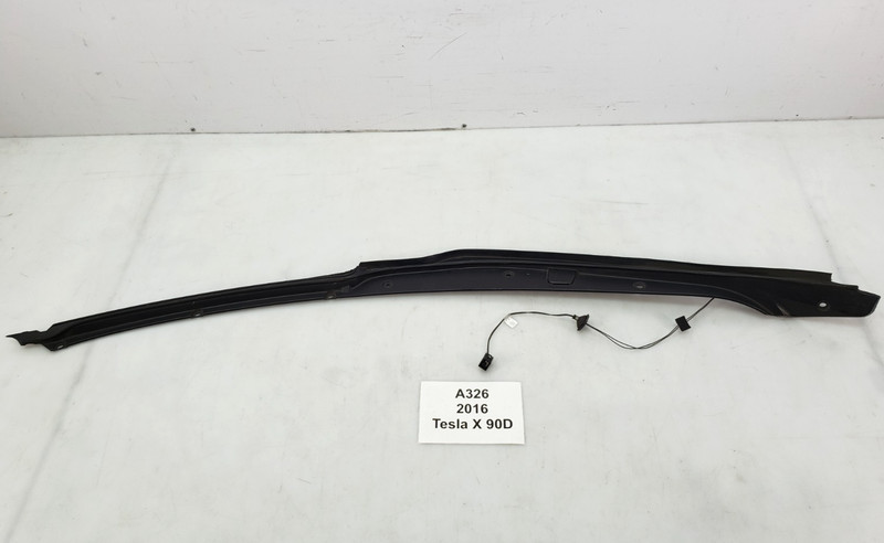 ✅ 2016-2020 OEM Tesla Model X Rear Left Side Door Lower Anti Pinch Sensor Trim