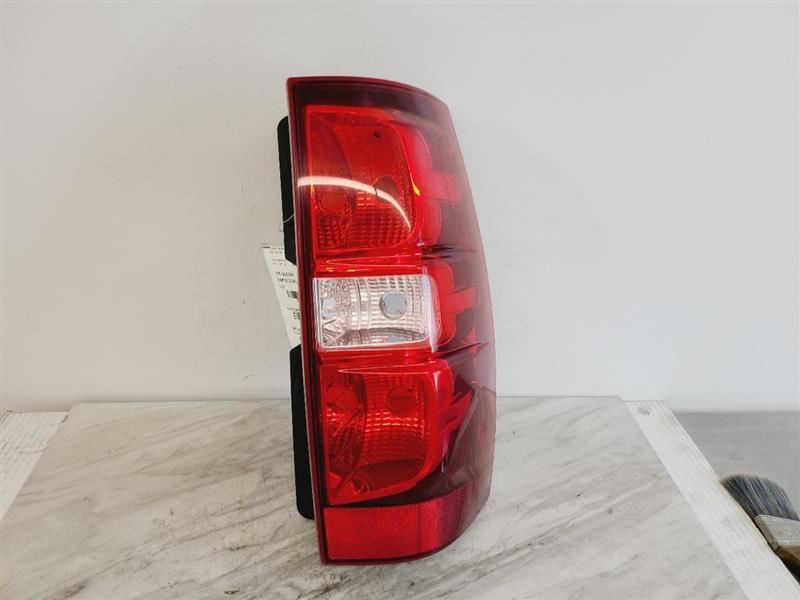 Passenger Right Tail Light Fits 07-14 SUBURBAN 1500 573654