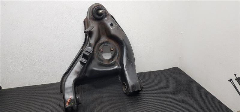 96-02 Chevrolet Express 3500 Front Left Driver Lower Control Arm OEM 15665554