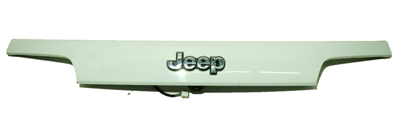 π
2014-2022 JEEP GRAND CHEROKEE OEM. APPLIQUE-LICENSE LAMP + NAMEPLATE PNT:PW7