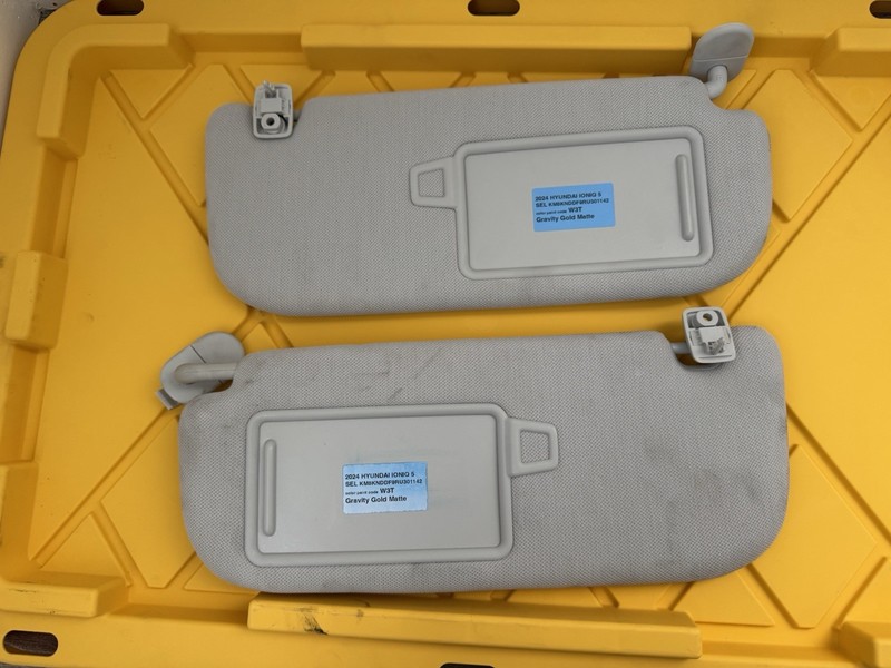 2022-2024 HYUNDAI IONIQ 5 RIGHT & LEFT SUN VISOR SET 2 GRAY OEM