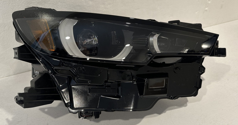 2023 MAZDA CX-50 RH ( PASSENGER SIDE) OEM LED HEADLAMP ASSY PART# VA41-51030