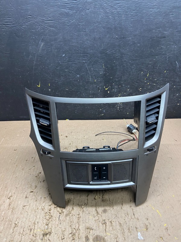 2010 - 2014 Subaru Outback Radio Console Dashboard Center Panel Trim T8684 DG