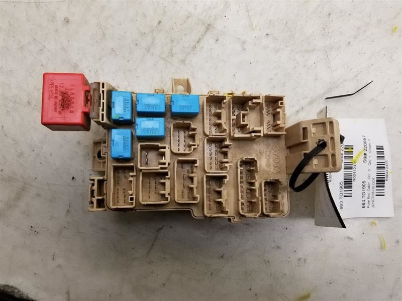 2005 TOYOTA TUNDRA CABIN FUSE BOX JUNCTION BLOCK
