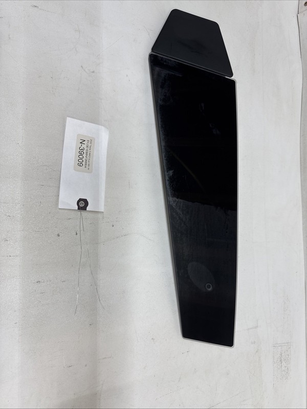 17-23 Tesla 3 RightExterior B Pillar Glass Trim W/ Camera 1100619-00-C 39009 B20