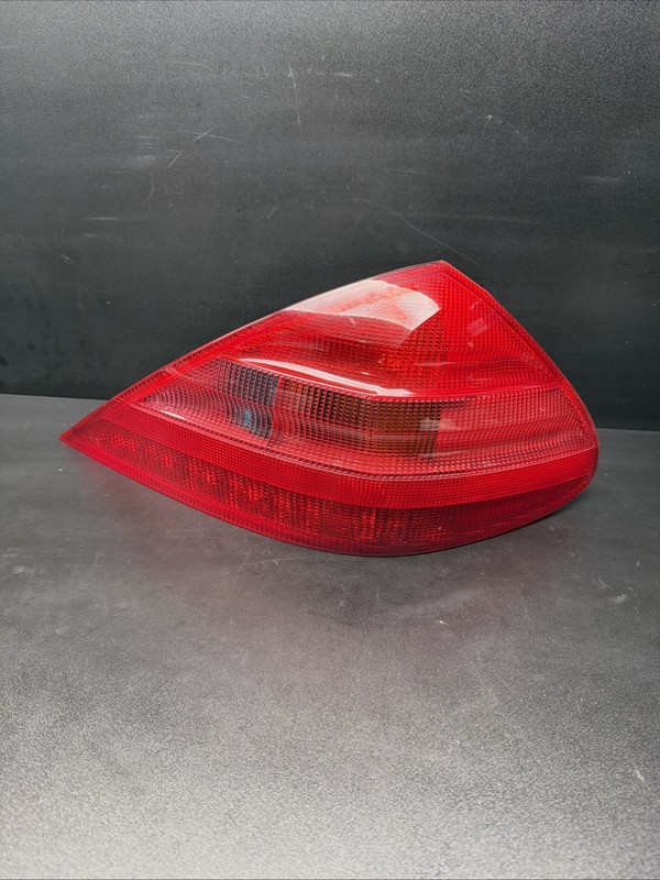 03-06 Mercedes R230 SL500 SL600 Right Side Tail Light Lamp Assembly OEM