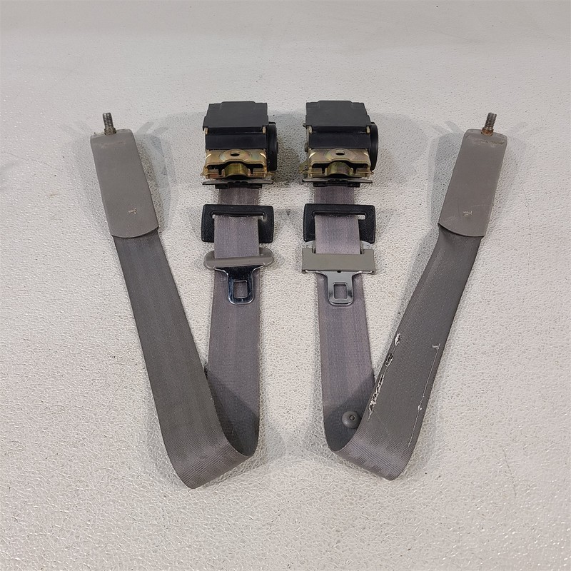 99-02 Camaro Z28 Front Seat Belt Retractors Set Aa7363