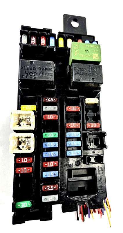 2013-2015 Chevy Spark 1.2L FWD Under Dash Fuse Power Relay Function Box OEM