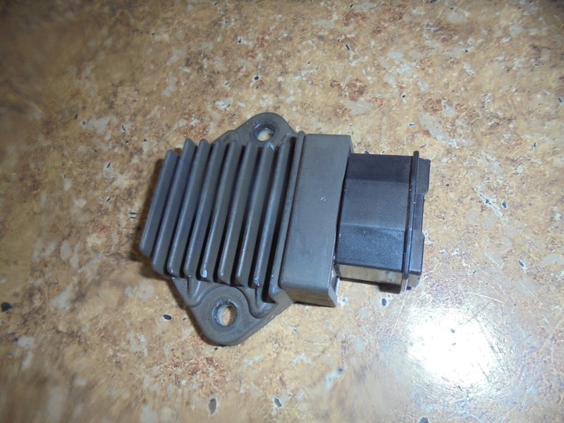 1991 Honda CBR600 CBR 600 CBR600F2 F2 Electrical Voltage Regulator Rectifier 91