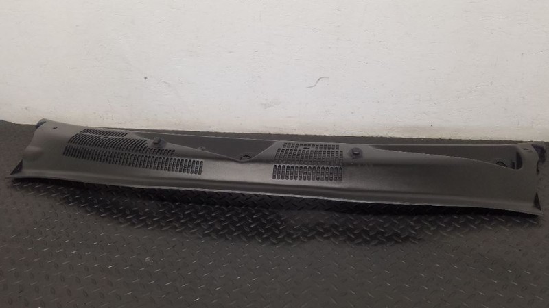 01-04 Jeep Grand Cherokee Cowl Vent Panel OEM 55155355AD