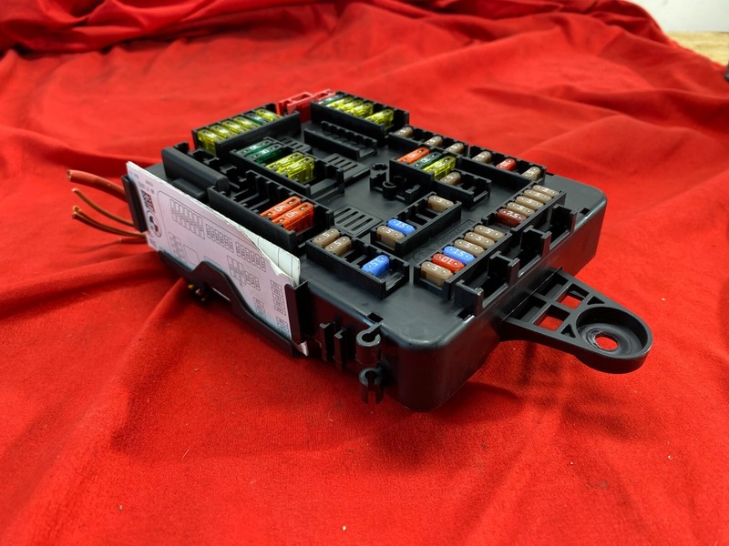 12-19 BMW F30 3 Series Rear Battery Power Distribution Fuse Box Module Unit OEM✅