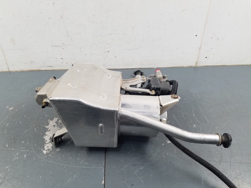 2015 12 - 16 Lamborghini Aventador Engine Oil Reservoir Tank #3666 M7