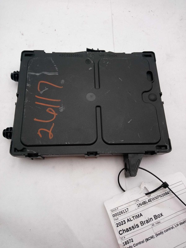 2023 Nissan Altima Body Control Module BCM 2.5L OEM 14000 Miles Black