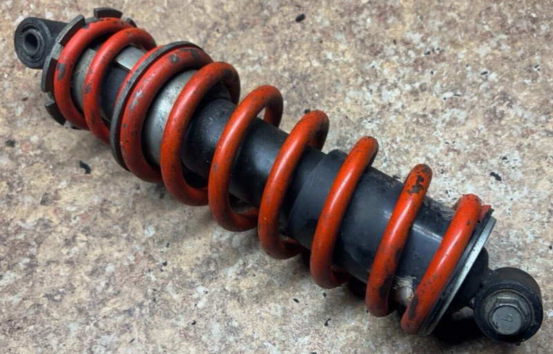 1988 Suzuki Quad Runner LT300E LT 300 LT300 ATV C11 Rear Center Uni Shock Mono