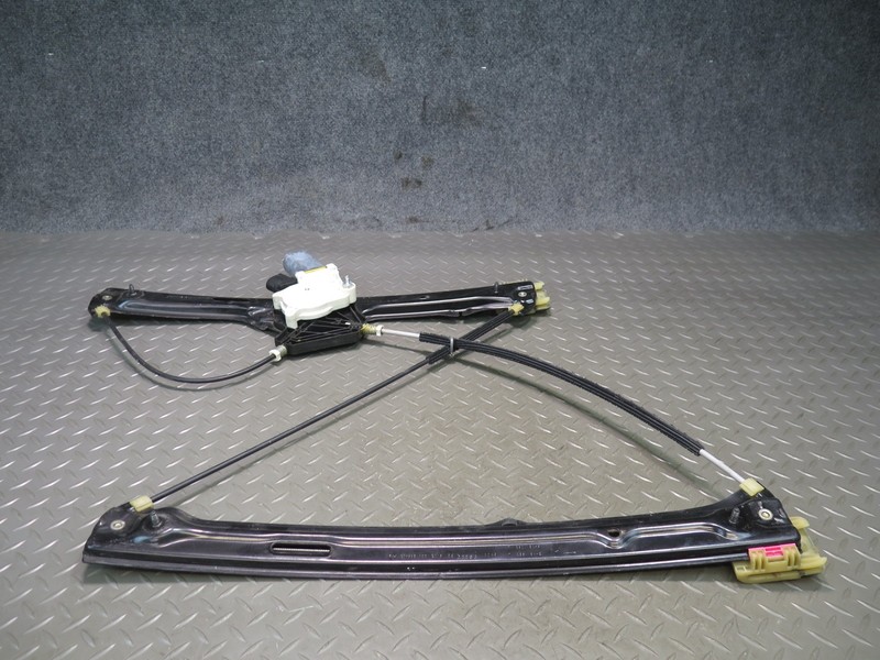 2014-2018 BMW F15 X5 FRONT RIGHT DOOR WINDOW REGULATOR W MOTOR