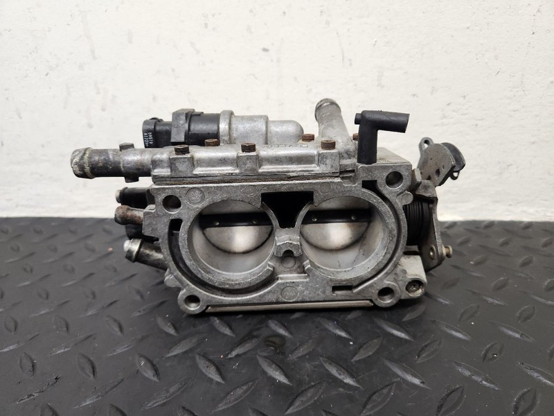 1989 Chevrolet Corvette Camaro & Firebird 5.7L Throttle Valve Body OEM 17112126
