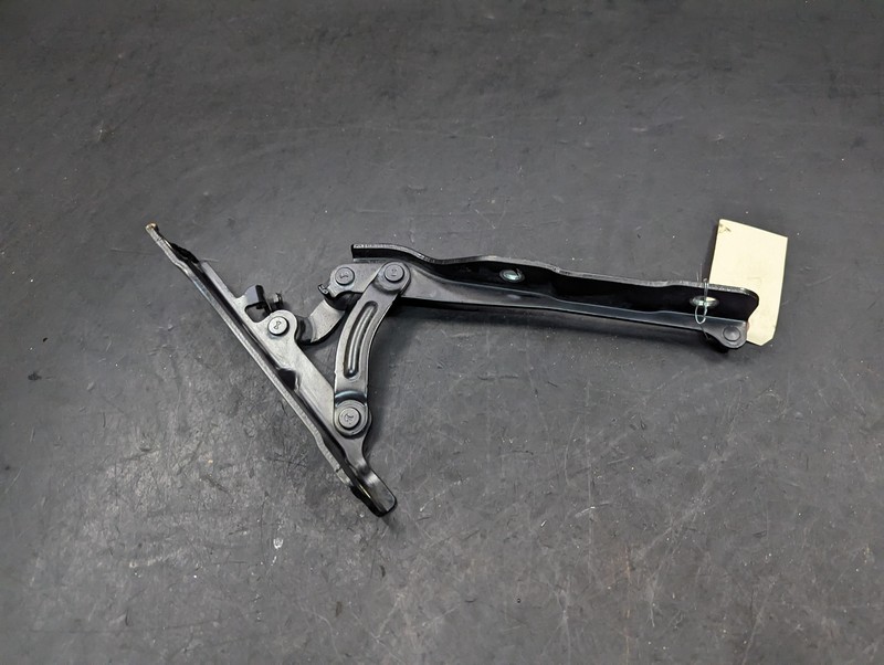 Left Hood Hinge 2019 Kia Optima 79110-D4010 2016 2017 2018 2020