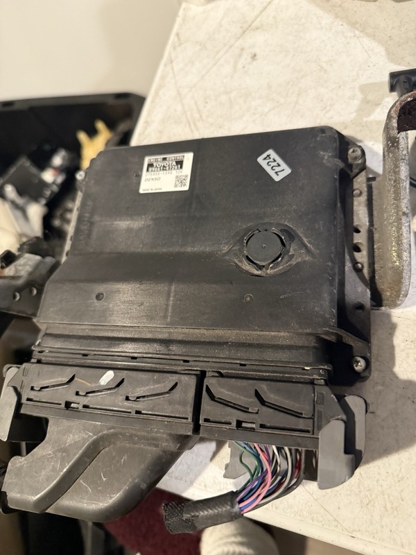 10 2010 Toyota Prius 1.8L Engine Computer Control Module ECM EBX OEM 8966147261