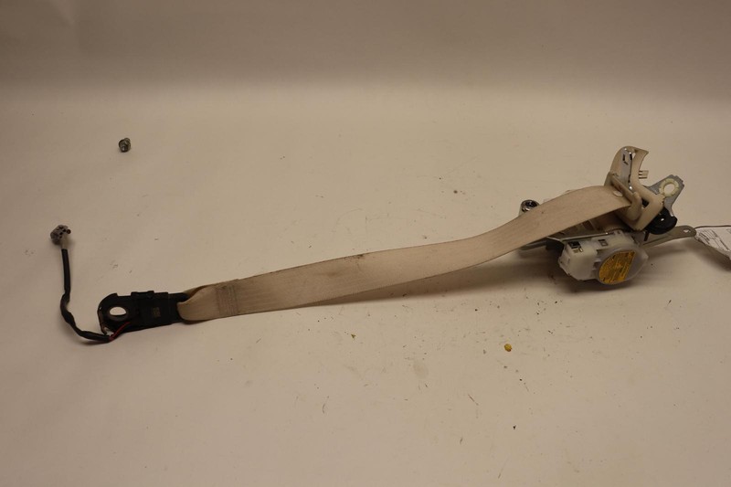 2010-2012 LEXUS IS250 CONVERTIBLE FRONT RIGHT PASSENGER SIDE SEAT BELT OEM