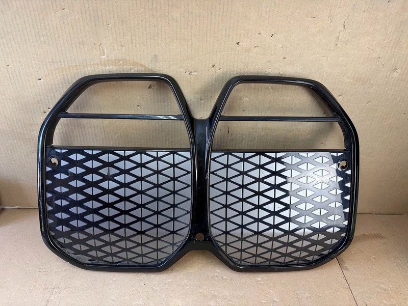 ✅ 21-23 BMW 4-Series i4 Front Bumper Grille OEM 5A79D40 /scratched