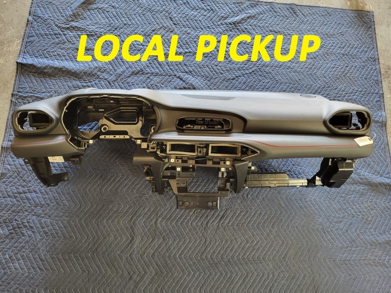 Used Oem Dodge Dashboard Dash Instrument Panel for 2023-2024 Hornet