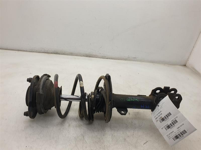 00-02 TOYOTA CELICA PASSENGER SIDE FRONT STRUT ASSEMBLY