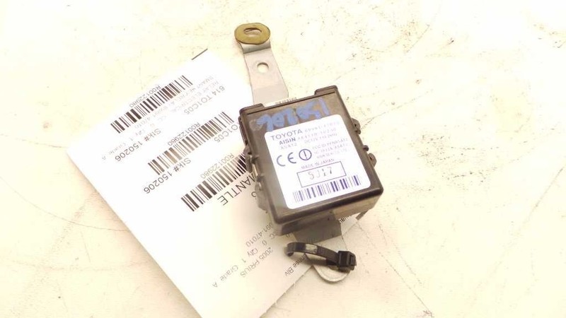 05 PRIUS SMART KEY RELAY 89991-47010