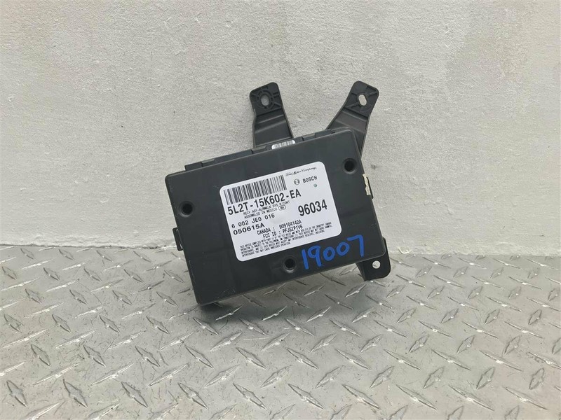 2005 LINCOLN AVIATOR MOUNTAINEER THEFT-LOCKING CONTROL MODULE OEM 5L2T-15K602-EA