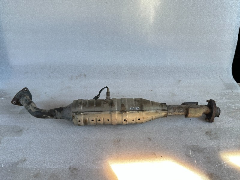 2007 TOYOTA SEQUOIA RIGHT SIDE EXHAUST 4.7 OEM
