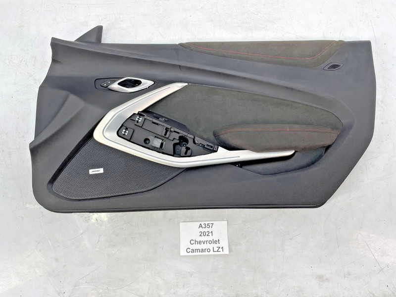 ✅ 16-24 OEM Chevrolet Camaro ZL1 Front Right Passenger Side Door Panel Black