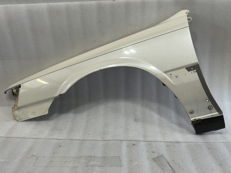1990 1991 LEXUS ES250 LEFT DRIVER SIDE FRONT FENDER WHITE 051