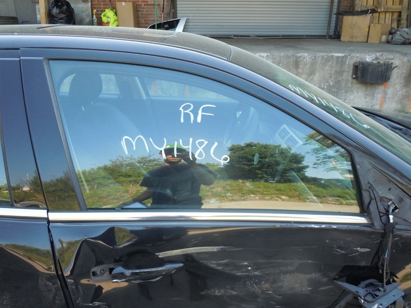 2006-2012 Ford Fusion Front Door Window Glass Passenger Right OEM Tinted