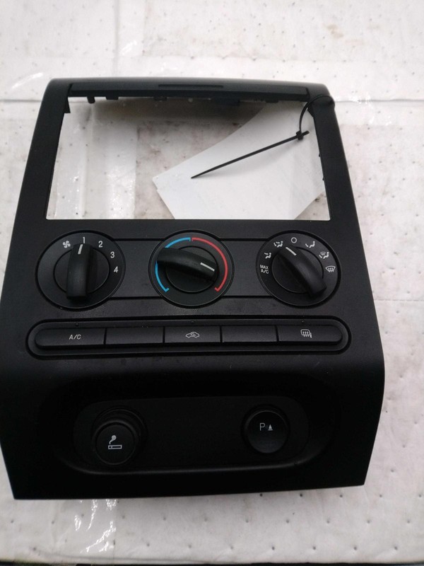 2008 Ford F150 A/C Selector Switch Green OEM 288493 - 133K Miles