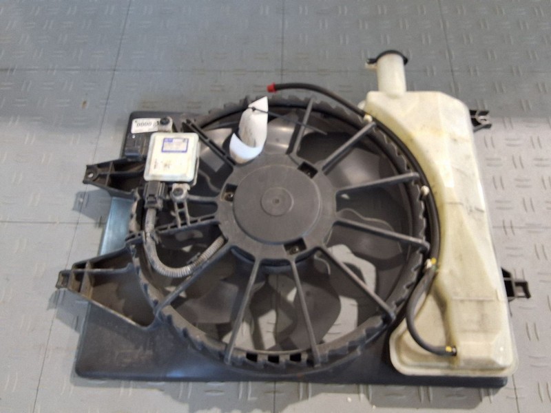 2017-2018 Kia Forte Radiator Fan Motor Fan Assembly VIN 3 1st Digit Mexico Built