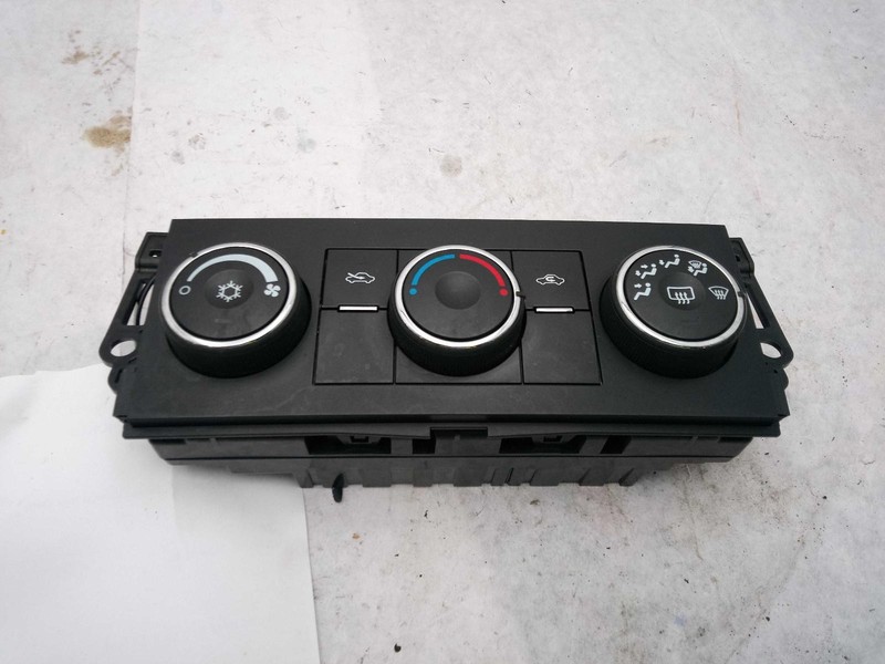 2014 Chevrolet Silverado 2500 A/C Selector Switch OEM Black 22803600 Used