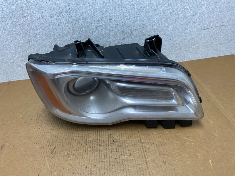 2011 to 2014 Chrysler 300 Right Passenger RH Halogen Headlight OEM AE0569 DW
