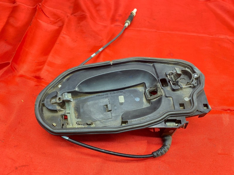 04-10 BMW E63 E64 645 650 M6 Right Passenger Exterior Door Handle Carrier OEM✅